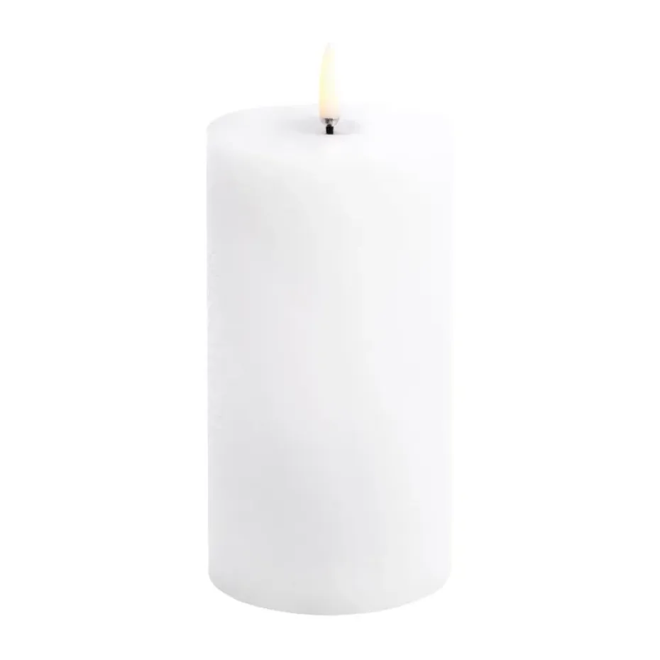 Bougie LED en bloc Uyuni Melted, Blanc rustique, Ø7,8x15 cm