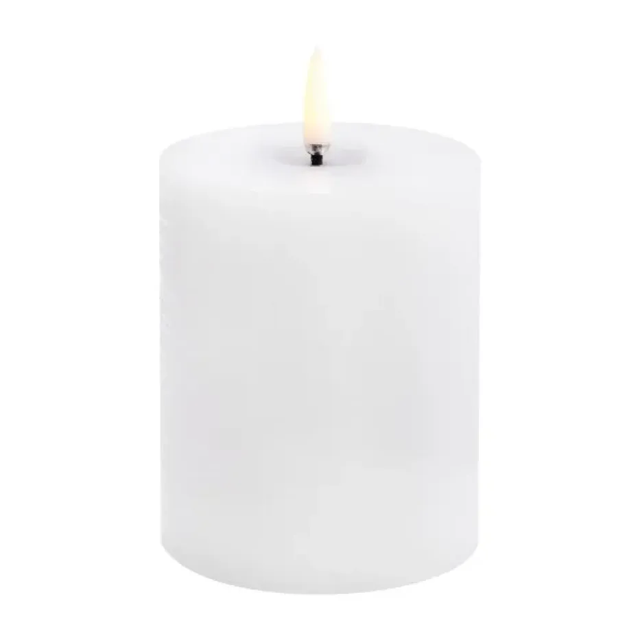 Bougie LED en bloc Uyuni Melted, Blanc rustique, Ø7,8x10 cm