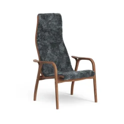 Fauteuil Lamino, peau de mouton charcoal, noyer laqué