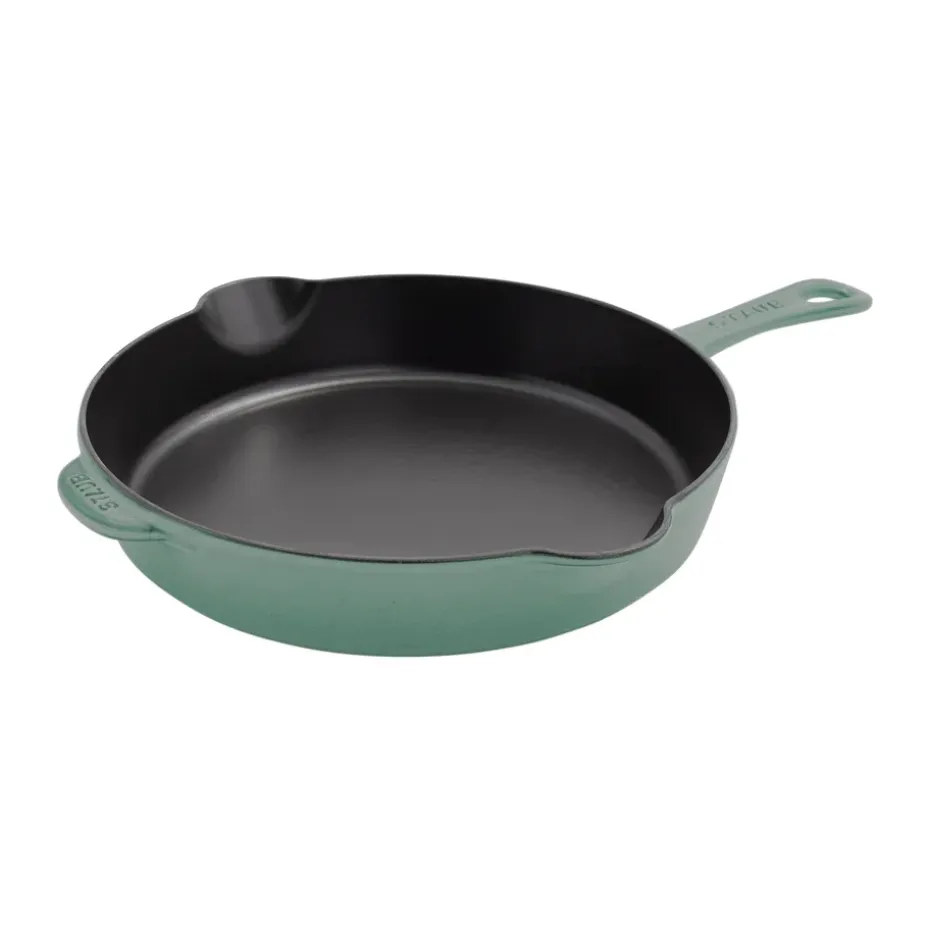 Poêle à frire Staub fonte noire avec bec verseur Ø28 cm, Bois d'eucalyptus