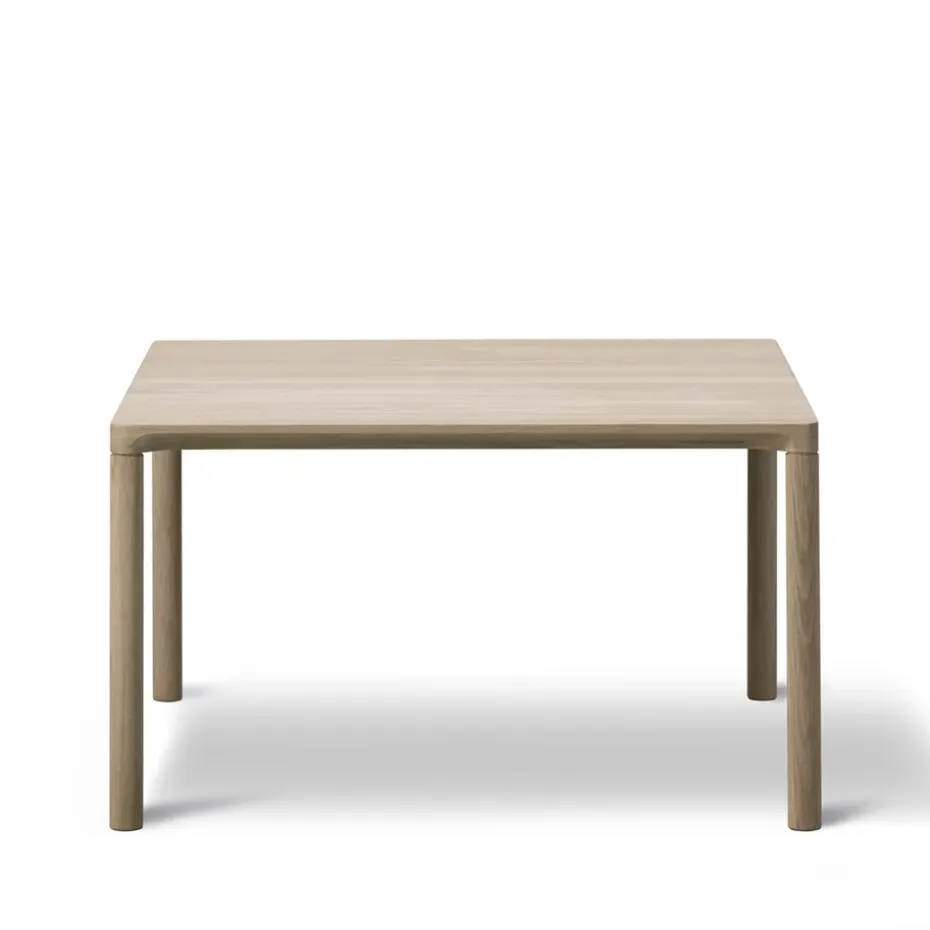 Table d’appoint Piloti 6725, Chêne laqué-hauteur 41 cm