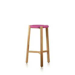Tabouret de bar Happy bas, cerise, pieds en chêne